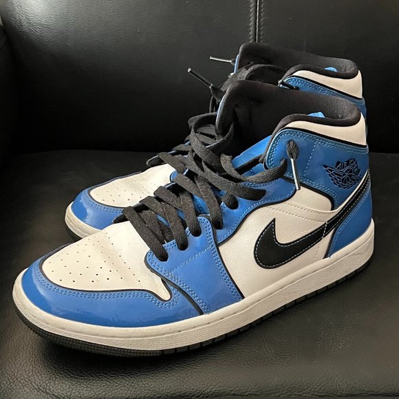 Jordan Other - Nike Air Jordan 1 Mid SE Signal Blue Men's Size 9 DD6834-402 Authentic